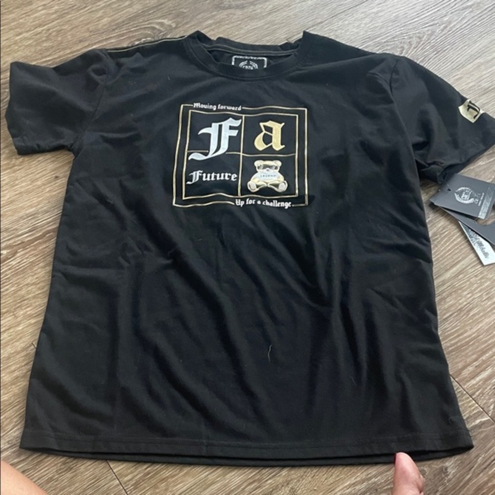NWT Future CR-24 Boys Black and Gold Graphic T-Shirt size 14-16